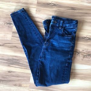 Curvy Super High-Rise Jeggings